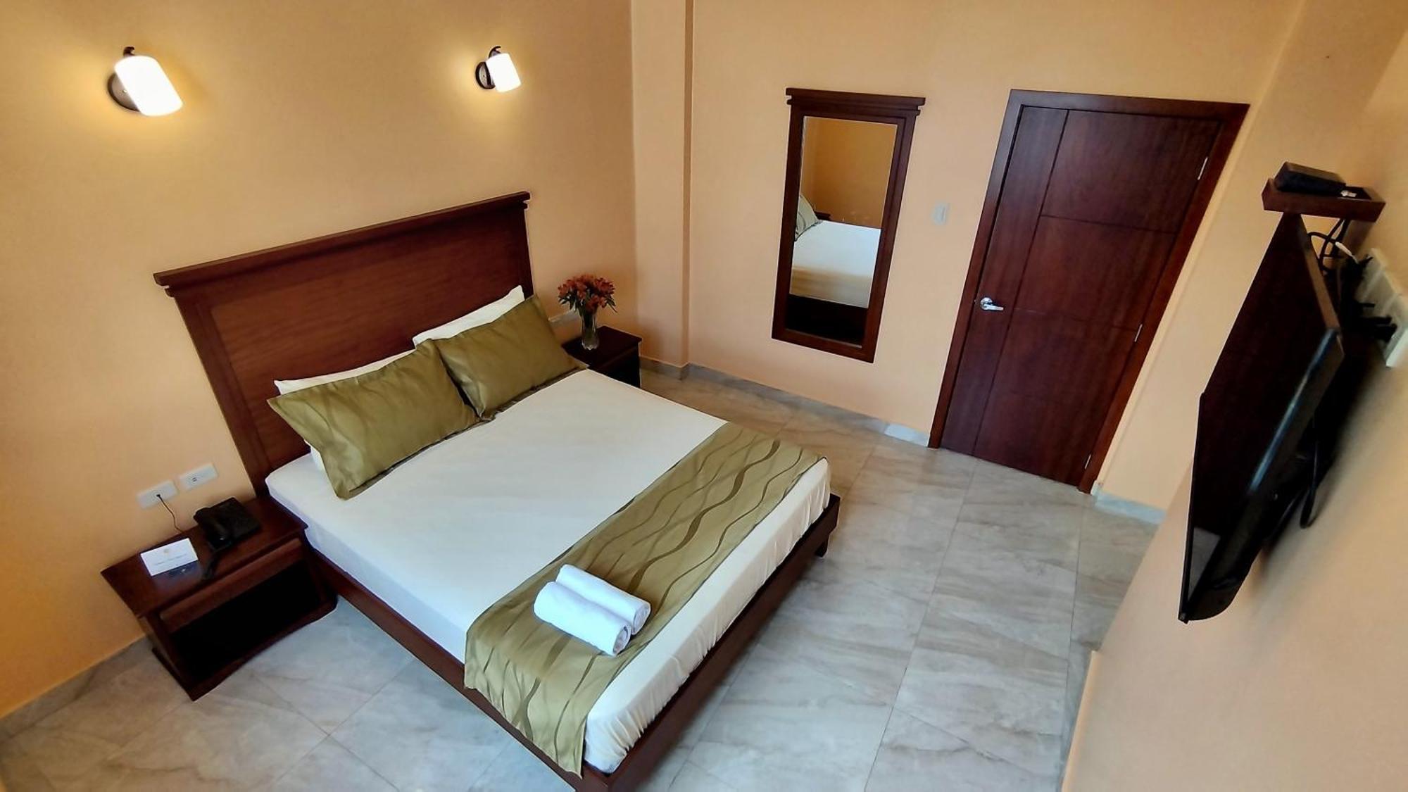 Hostal California Inn جواياكيل المظهر الخارجي الصورة